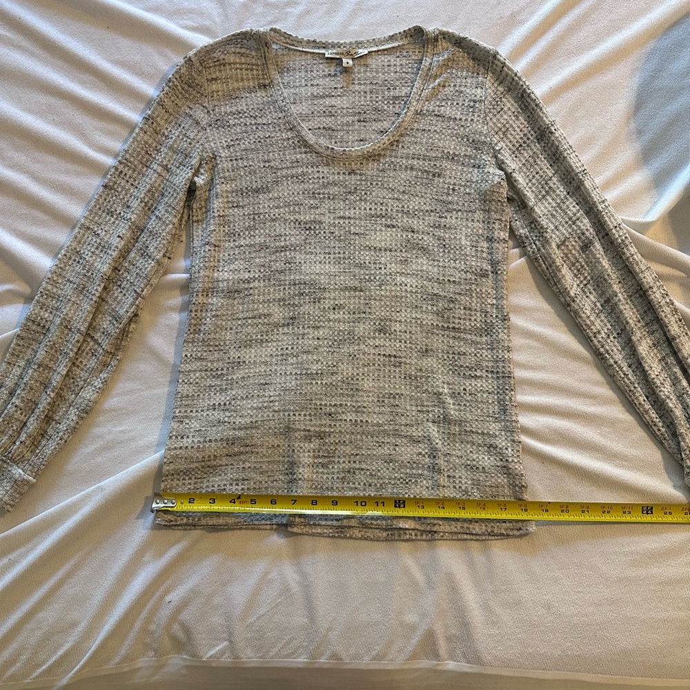 Express Textured Gray Knit Top - Picture 8 of 10